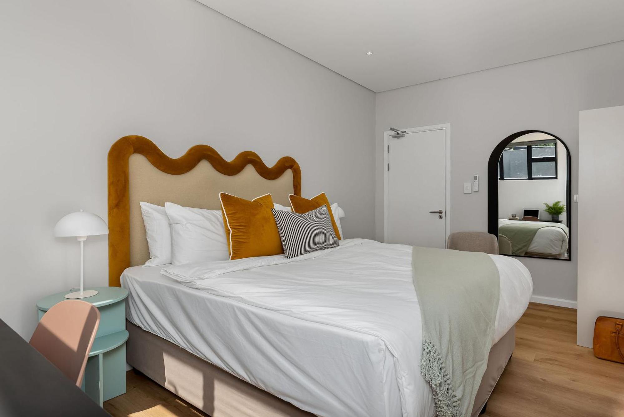 Neighbourgood 1St Crescent Camps Bay 호텔 케이프타운 객실 사진