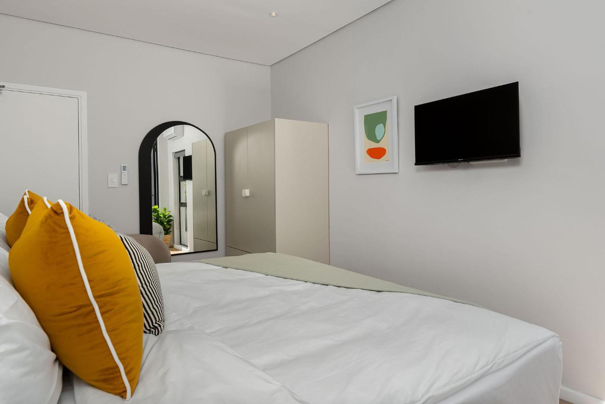Neighbourgood 1St Crescent Camps Bay 호텔 케이프타운 객실 사진