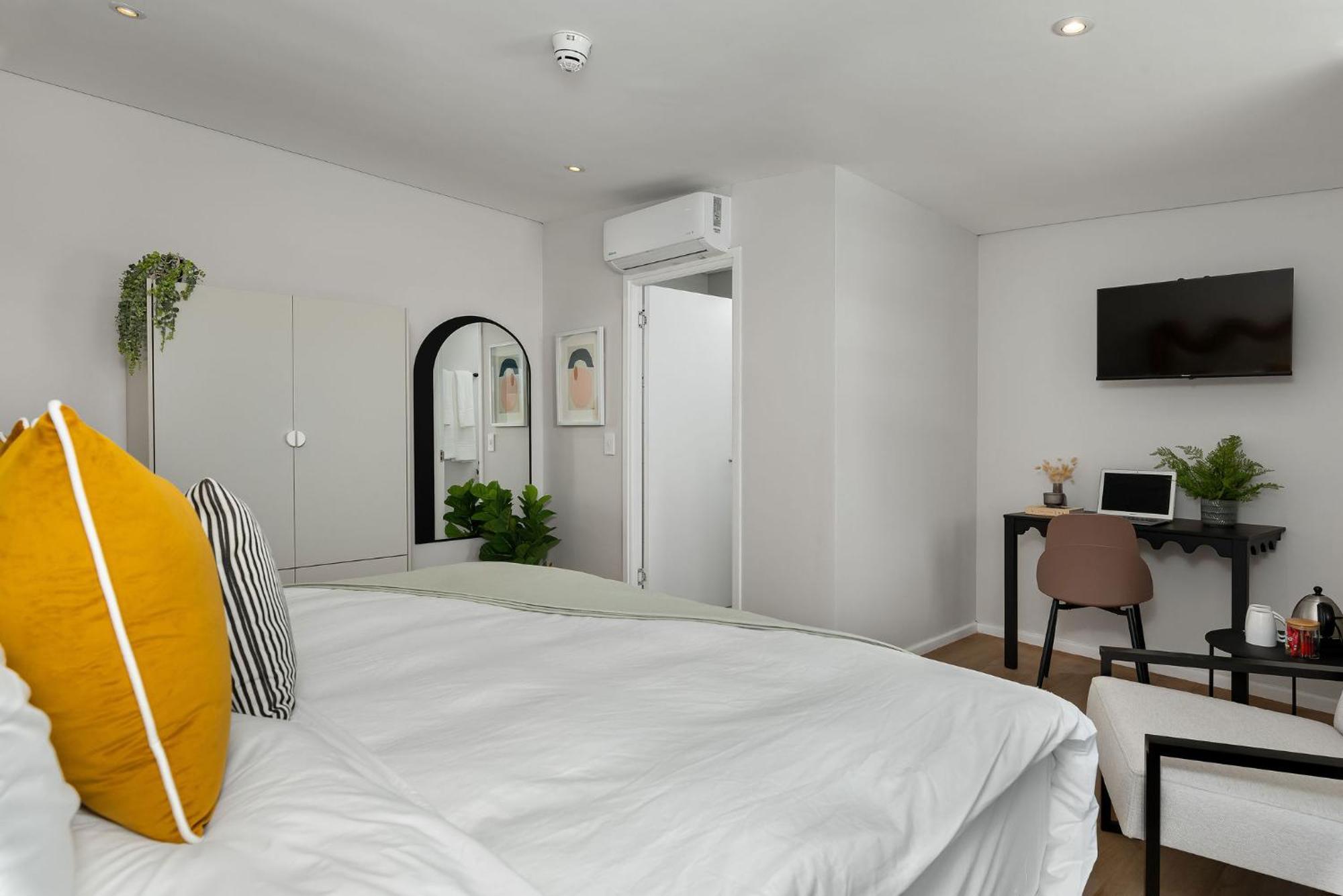 Neighbourgood 1St Crescent Camps Bay 호텔 케이프타운 객실 사진