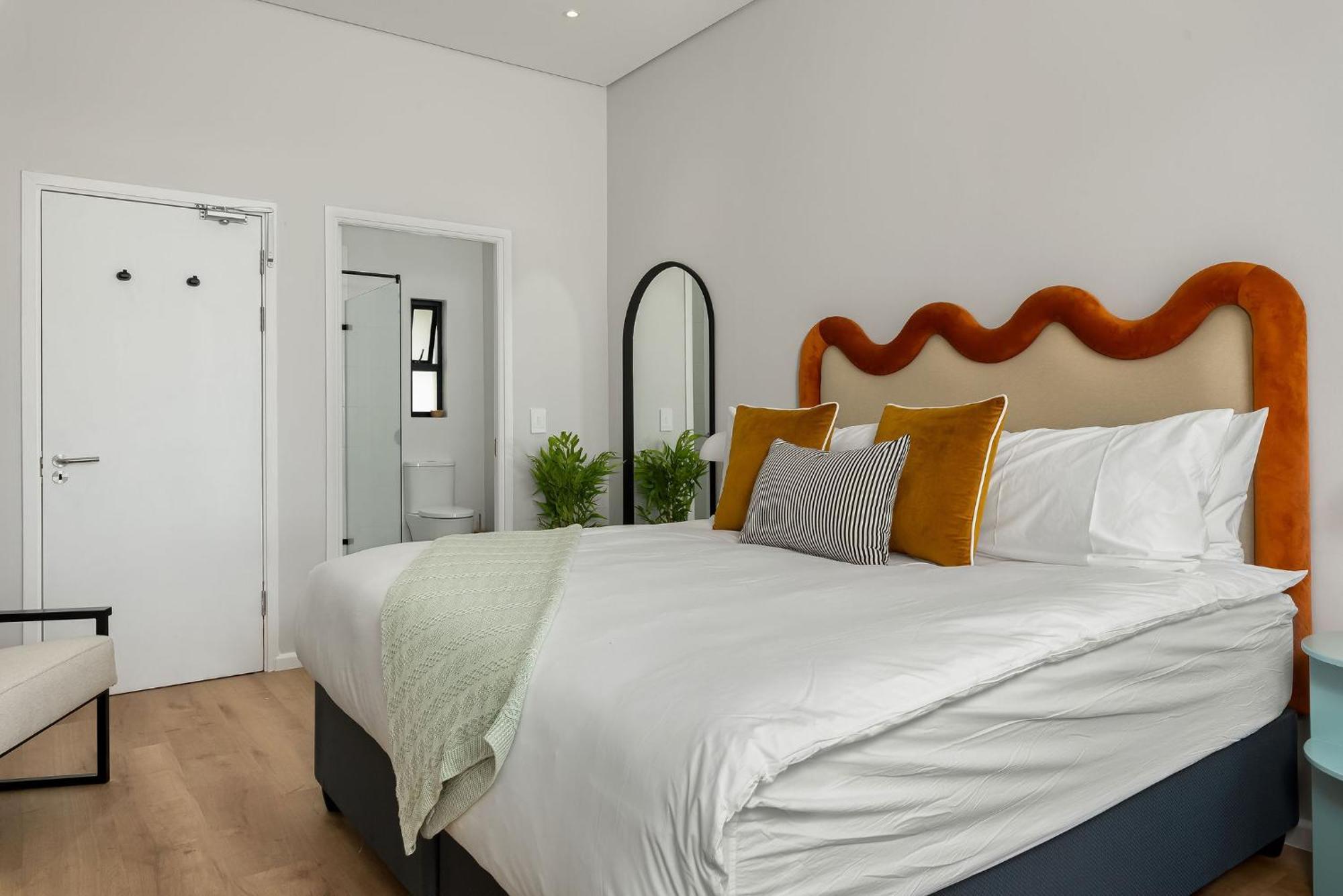 Neighbourgood 1St Crescent Camps Bay 호텔 케이프타운 객실 사진
